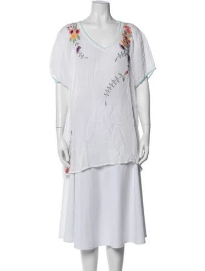 Pre-owned Johnny Was Floral Print V-neck Blouse In White
