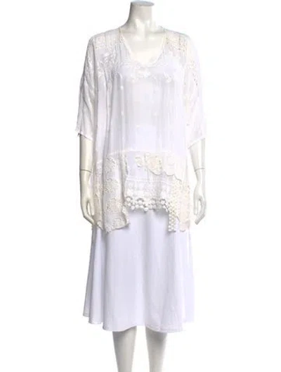Pre-owned Johnny Was Floral Print V-neck Blouse In White