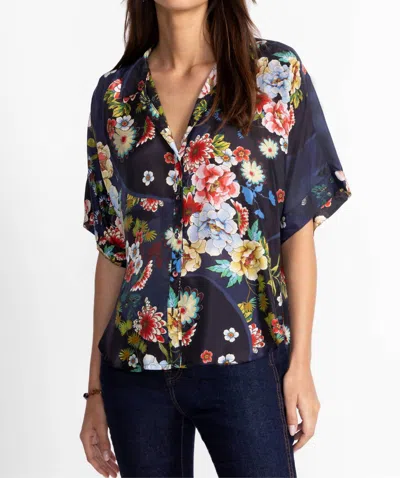 Johnny Was The Audrey Short Sleeve Shirt In Blue Flowers In Multi