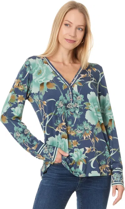 JOHNNY WAS WOMEN'S THE JANIE FAVORITE HENLEY, PEONEE BLUE