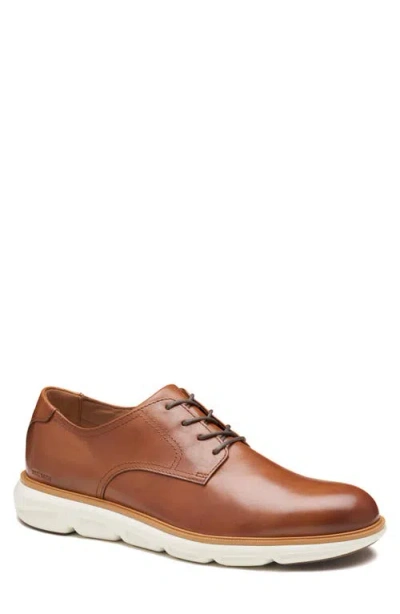Johnston & Murphy Larkin Plain Toe Derby In Brown