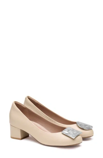Johnston & Murphy Sienna Pump In Neutral