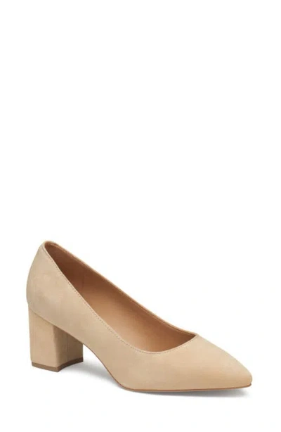 Johnston & Murphy Vicki Block Heel Pump In Sand Suede