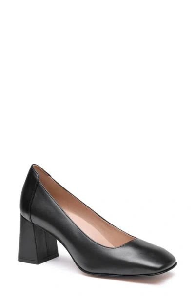 Johnston & Murphy Whitney Pump In Black