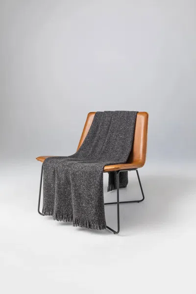 Johnstons Of Elgin Brushed Bouclé Cashmere Silk Throw In Charcoal In Gray