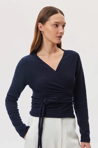 Johnstons Of Elgin Cashmere Dark Navy Ballet Wrap In Blue