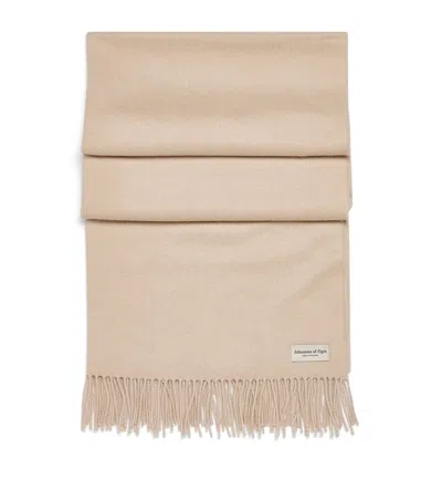 Johnstons Of Elgin Cashmere Wide Scarf In Beige