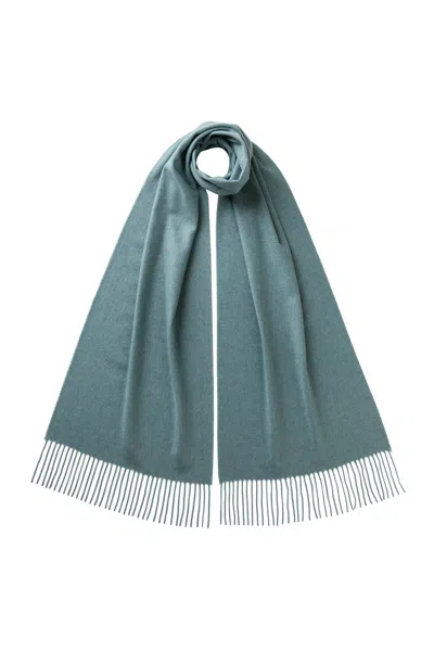 Johnstons Of Elgin Fringed Cashmere Scarf In Green