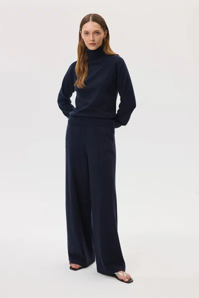 Johnstons Of Elgin High Rise Cashmere Dark Navy Culottes In Blue