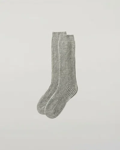 Johnstons Of Elgin Luxe Ribbed Light Grey Cashmere Socks In Metallic