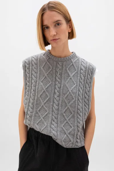 Johnstons Of Elgin Oversized Aran Light Grey Cable Cashmere Tank In Gray
