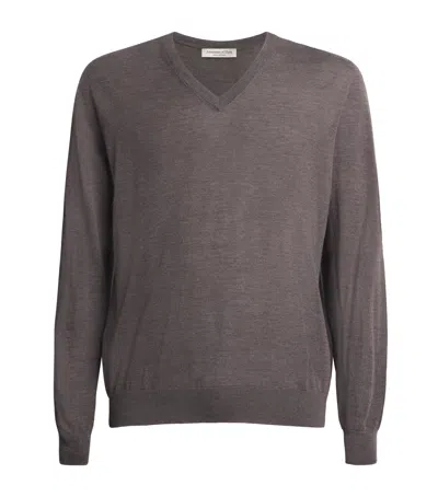 Johnstons Of Elgin Superfine Cashmere V-neck Sweater In Gray
