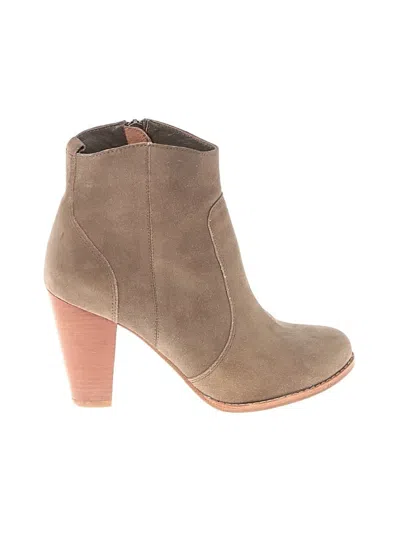 Pre-owned Joie Boots In Tan