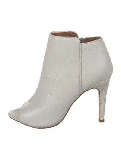 Pre-owned Joie Leather Animal Print Pumps In White