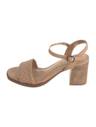Pre-owned Joie Leather Sandals In Neutral