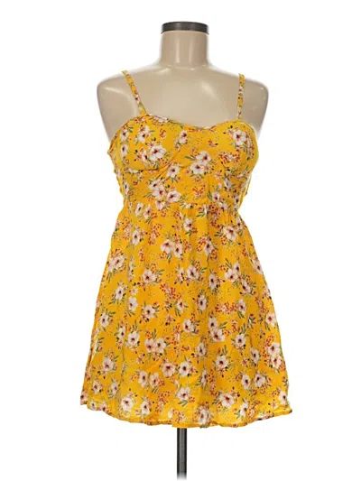 Pre-owned Jolie & Joy Casual Dress In Yellow