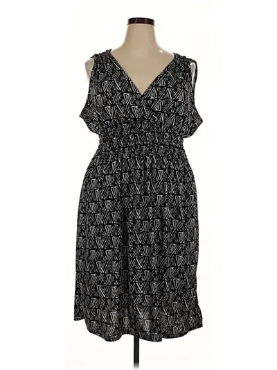 Pre-owned Jon & Anna Casual Dress In Black