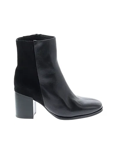 Pre-owned Jonak Ankle Boots In Black