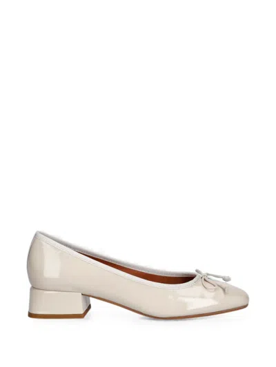 Jonak Paris Bow-detail Patent-finish Pumps In White