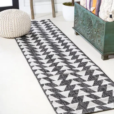 Jonathan Y Andratx Modern  Geometric Indoor/outdoor Area Rug In Black/ivory