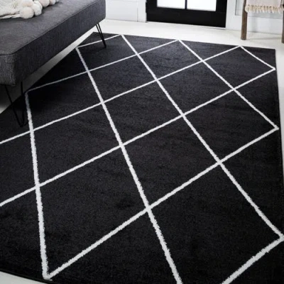 Jonathan Y Cole Minimalist Diamond Trellis Area Rug In Black/white