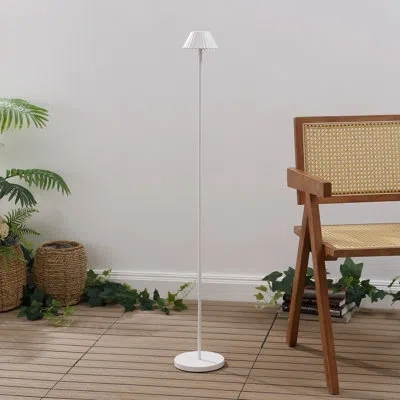 Jonathan Y Mallory 44" Modern Minimalist Indoor/outdoor Iron Pleated Shade Rechargeable/cordless Dimmable Integ In White