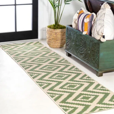 Jonathan Y Sintra Diamond  Indoor/outdoor Area Rug In Green/cream