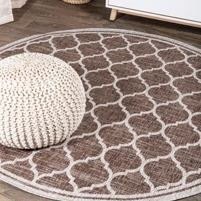 Jonathan Y Trebol Moroccan Trellis Textured Weave Indoor/outdoor Round Area Rug In Espresso/taupe