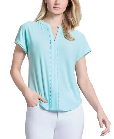 Jones New York Petite V-neck Trimmed Top In Blue