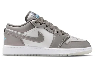 Pre-owned Jordan 1 Low Se Inspired By The Greatest Sneakers In Flat Pewter/photon Dust/white