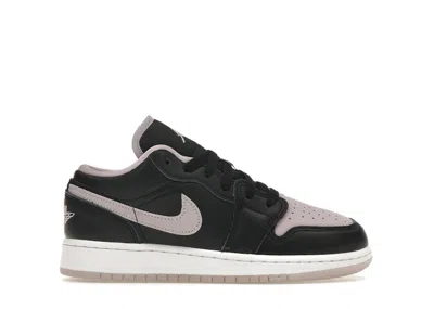 Pre-owned Jordan 1 Low Se Sneakers In Black/white/iced Lilac