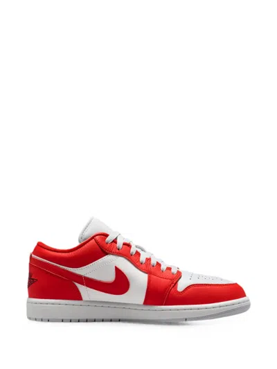 Jordan 1 Low Se Sneakers In Red