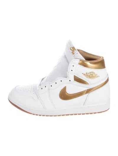Pre-owned Jordan 1 Retro High Og Metallic Gold Athletic Sneakers In White