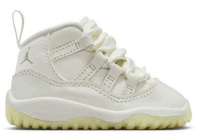 Pre-owned Jordan 11 Retro Grand Finale Sneakers In Sail/pearl Grey/white