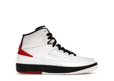 Pre-owned Jordan 2 Retro Og Chicago (2022) Sneakers In White/varsity Red/black