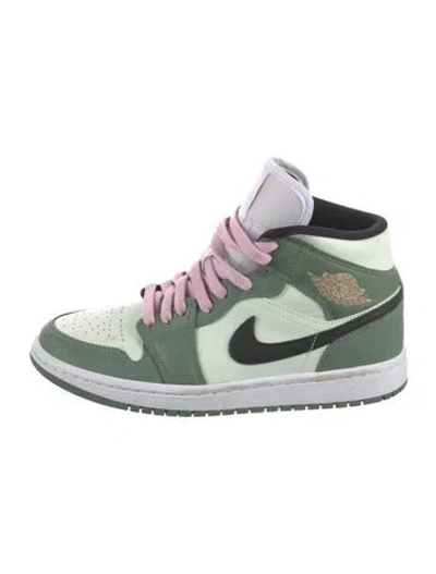 Pre-owned Jordan 2021 Leather Athletic Sneakers In Green