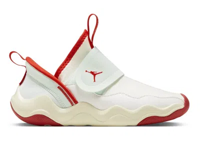 Pre-owned Jordan 23/7 Chinese New Year Challenge Red Sneakers In Ivory/barely Green/metallic Gold
