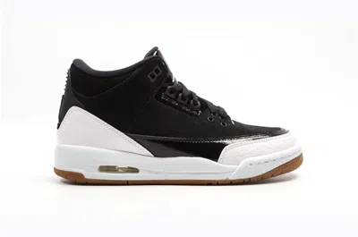 Pre-owned Jordan 3 Retro Gum Sneakers In Black/white/gum Medium Brown
