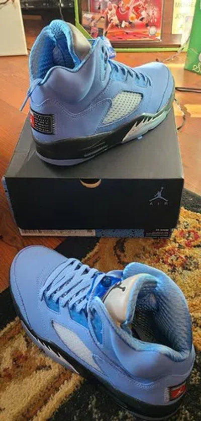 Pre-owned Jordan 5 Retro Se Mid Unc U.s Men's Size 9.5 2023 University Blue Sneaker Ds
