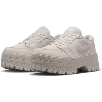 Jordan Air  1 Brooklyn Platform Sneaker