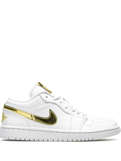 Jordan Air  1 Low Se Sneakers In White