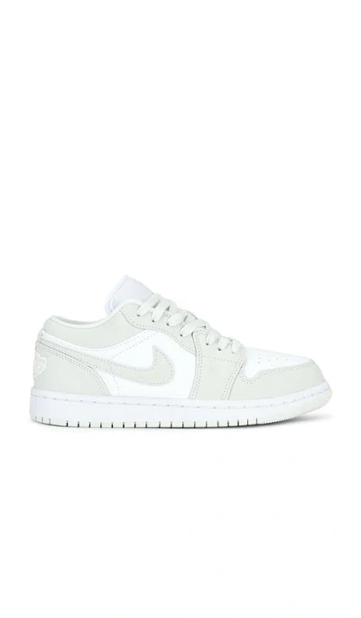 Jordan Air  1 Low Sneaker In White