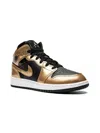 Jordan Air  1 Mid Se Sneakers In Black