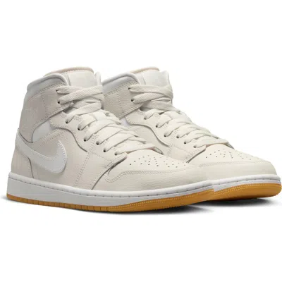 Jordan Air  1 Mid Sneaker In White