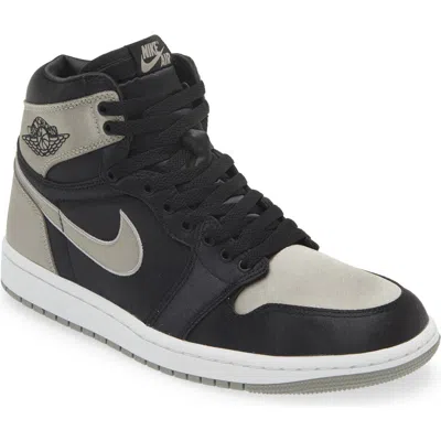Jordan Air  1 Retro High Top Sneaker In Black/medium Grey/white