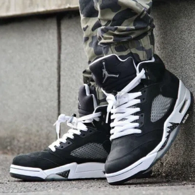 Pre-owned Jordan Air  5 Retro “oreo” - Men's Size 10 In Black
