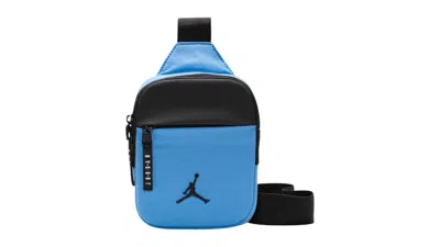 Pre-owned Jordan Airborne 0.5l Hip Bag In Legend Blue