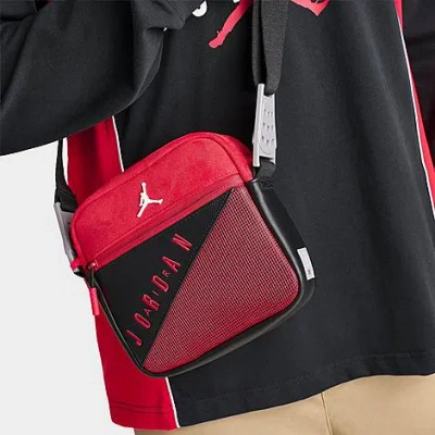 Jordan Aj4 Toro Bravo Crossbody Bag (2l)