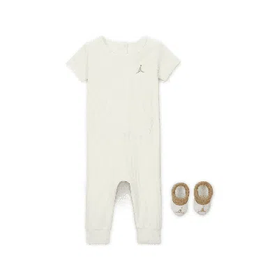 Jordan Baby Essential 2-piece Short Sleeve Coverall Set In White