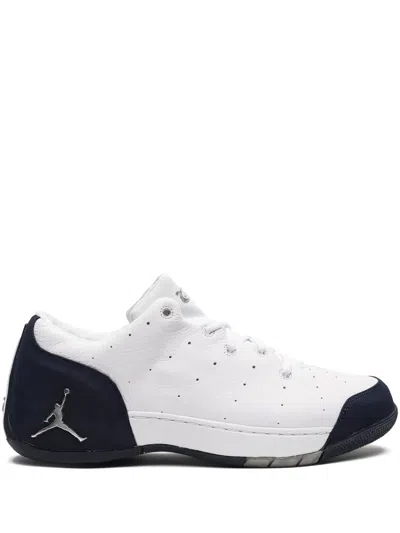 Jordan Carmelo 1.5 Low Sneakers In White
